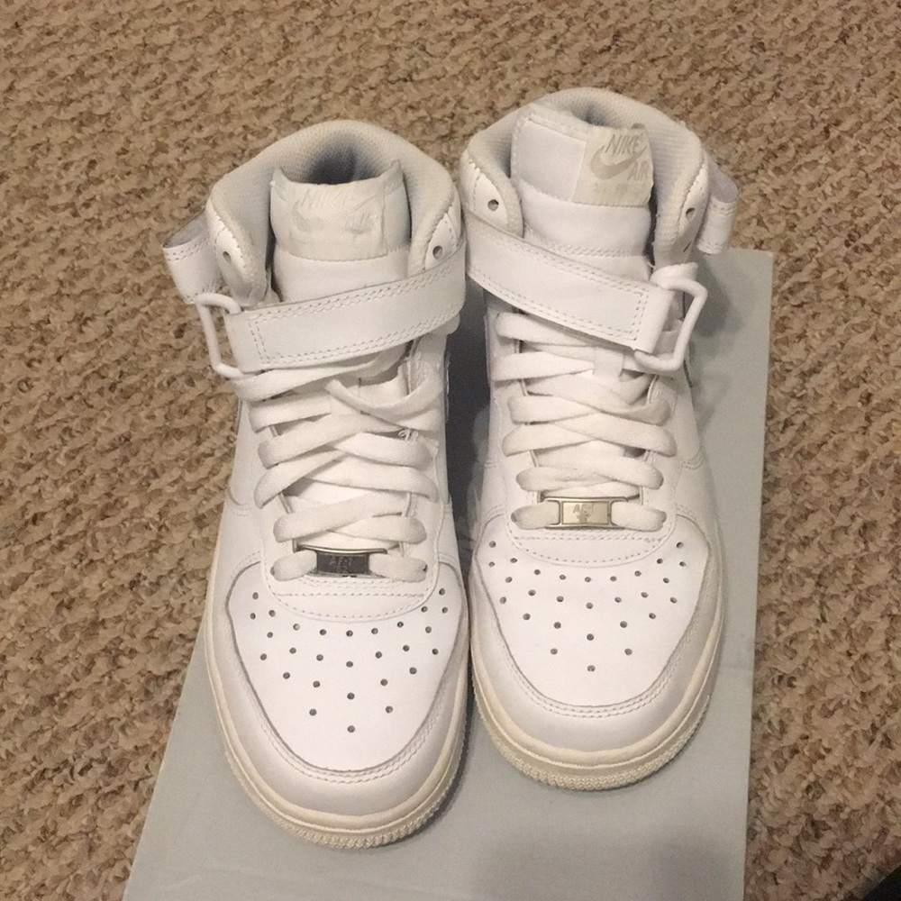 Nike Air Force 1 Mid